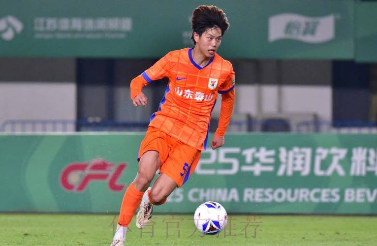 博主:之前有俱乐部给彭啸开出8位数转会费,但泰山不打算卖 博主:之前有俱乐部给彭啸开出8位数转会费,但泰山不打算卖